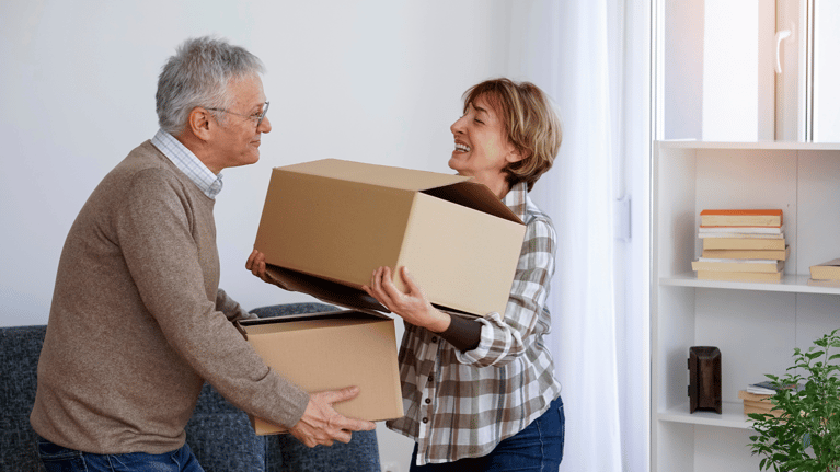 How to Ease the Transition into Senior Living for Your Parent